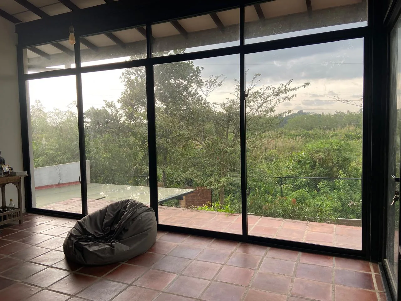 Glass lounge at Goraka Villa